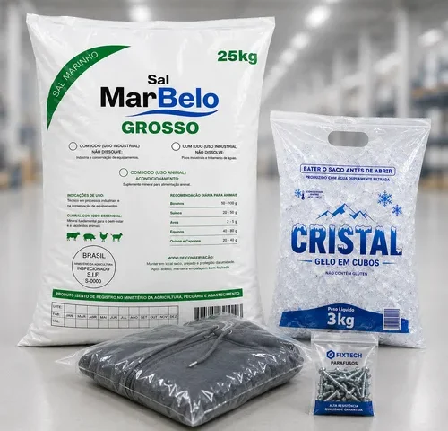 Sacos de polietileno para diferentes aplicações, incluindo embalagem para sal de 25 kg, gelo em cubos, roupas embaladas e componentes metálicos, demonstrando a versatilidade das embalagens de polietileno em diversos segmentos industriais.