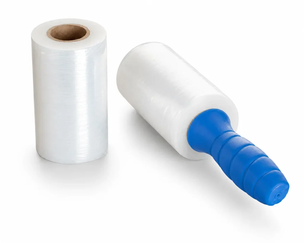 Mini rolo de filme stretch transparente com aplicador manual ergonômico da Sandra Embalagens.