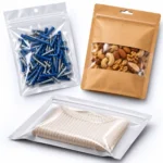 Três modelos de embalagens plásticas com zíper, incluindo saco flat, envelope e embalagem com visor, utilizados para alimentos, vestuário, ferragens e diversos produtos.